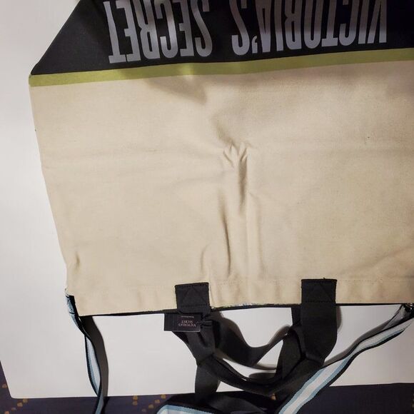 BRAND NEW VICTORIA SECRET TOTE BAG - Picture 4 of 16